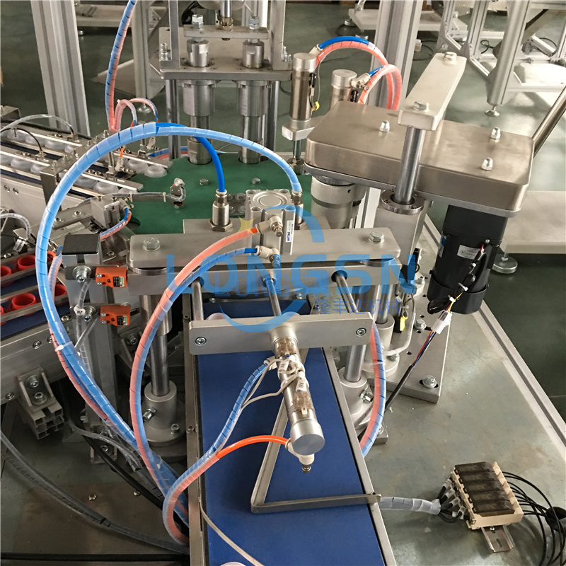 Machine de fermeture automatique d'assemblage de joint torique de couvercle de machine à capuchon push-pull en plastique